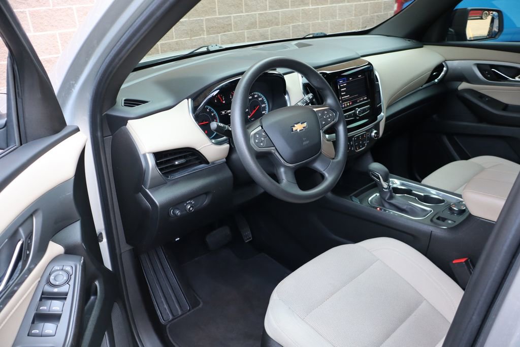 Used 2022 Chevrolet Traverse LS AWD/4WD image 11