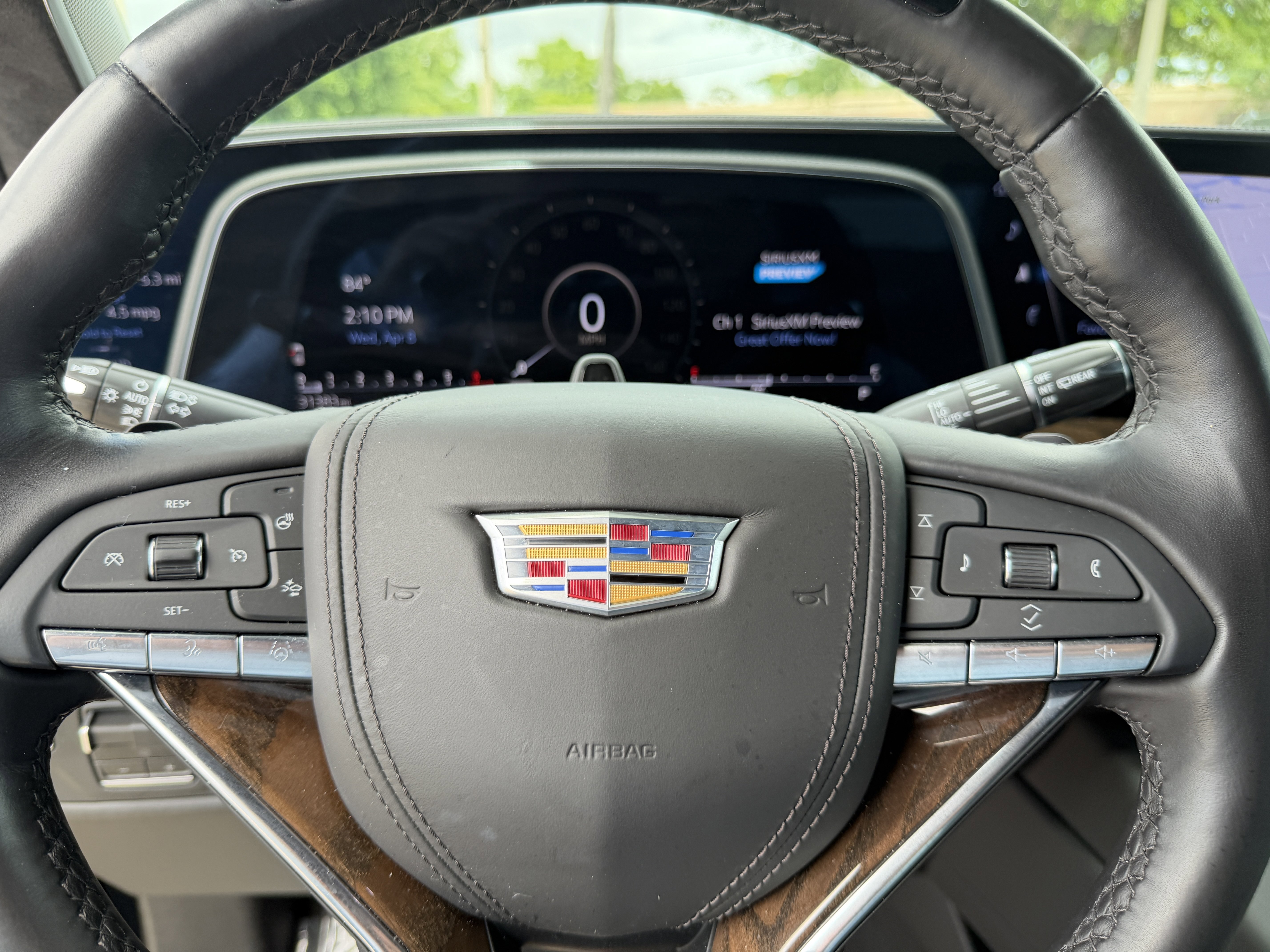 Certified 2024 Cadillac Escalade Sport Platinum w/ LPO, ONYX Package AWD/4WD image 31