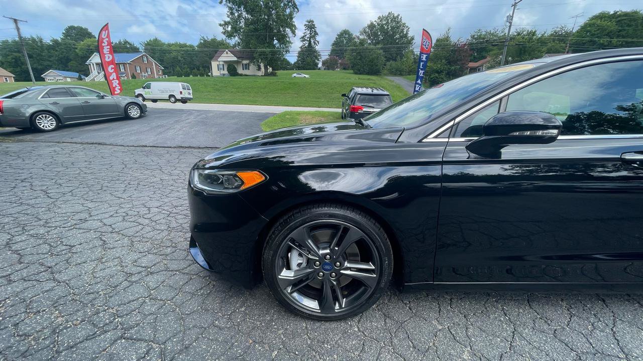Used 2017 Ford Fusion Sport AWD/4WD image 2