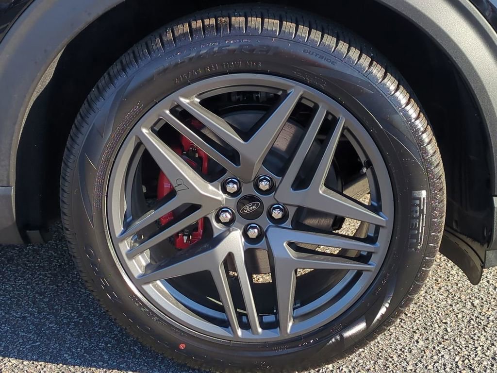 New 2026 Ford Explorer ST w/ Sun And Sound Package image 11