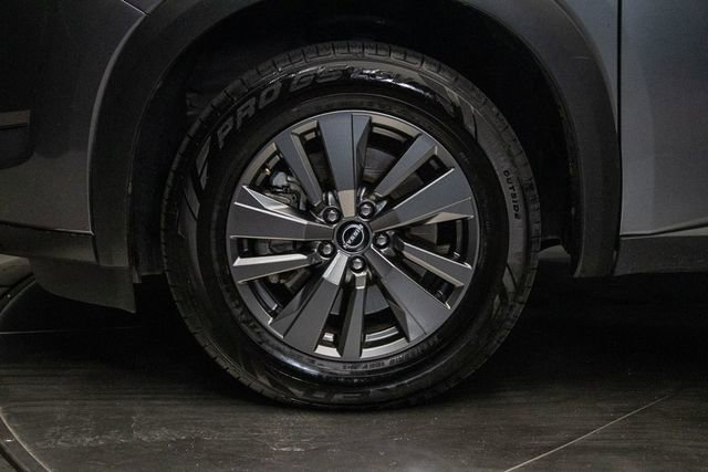 Used 2023 Nissan Pathfinder SV AWD/4WD image 8