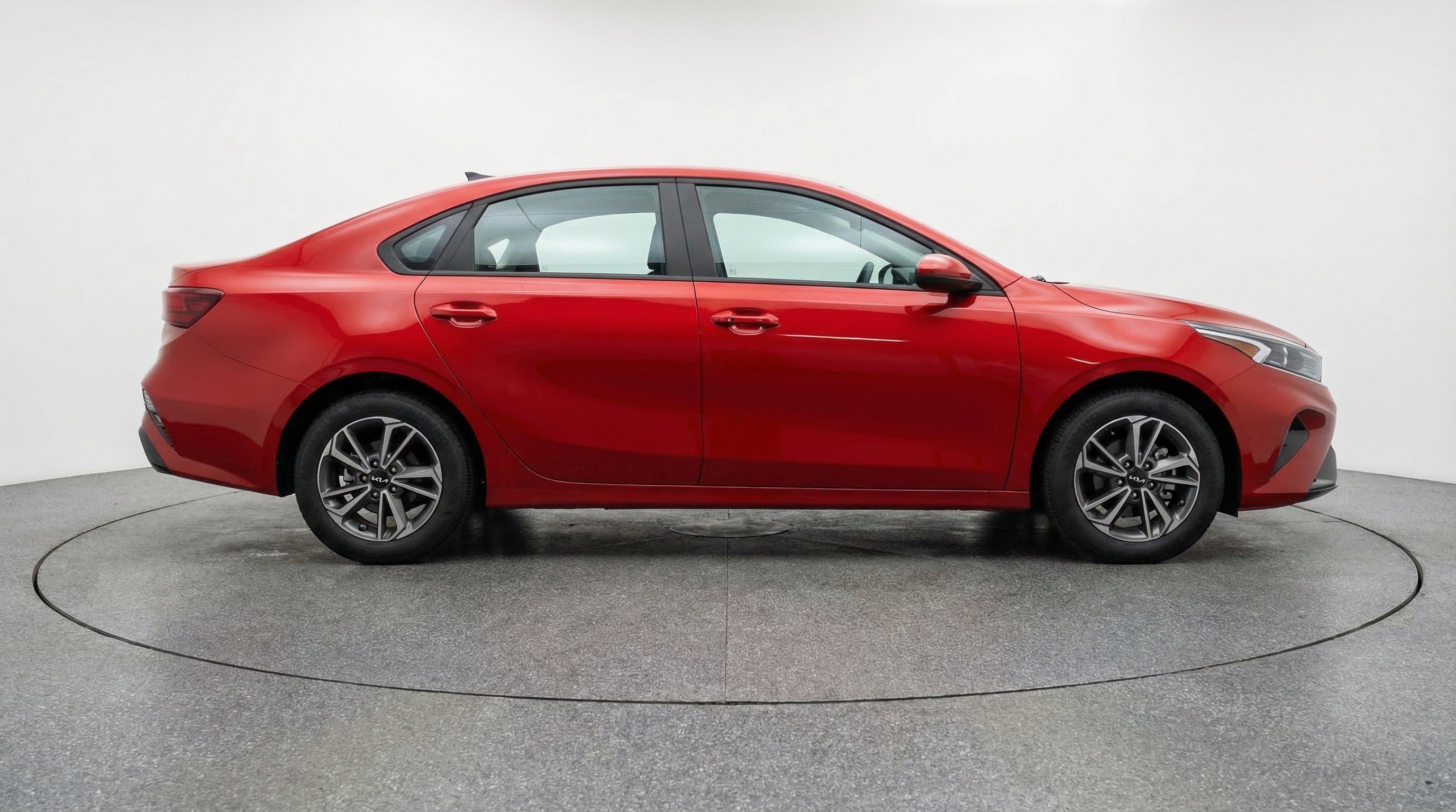 Used 2024 Kia Forte LXS FWD image 11