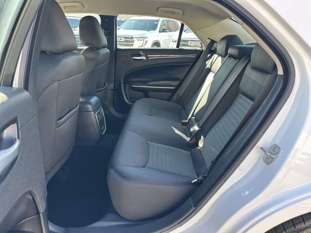 Used 2022 Chrysler 300 Touring image 23