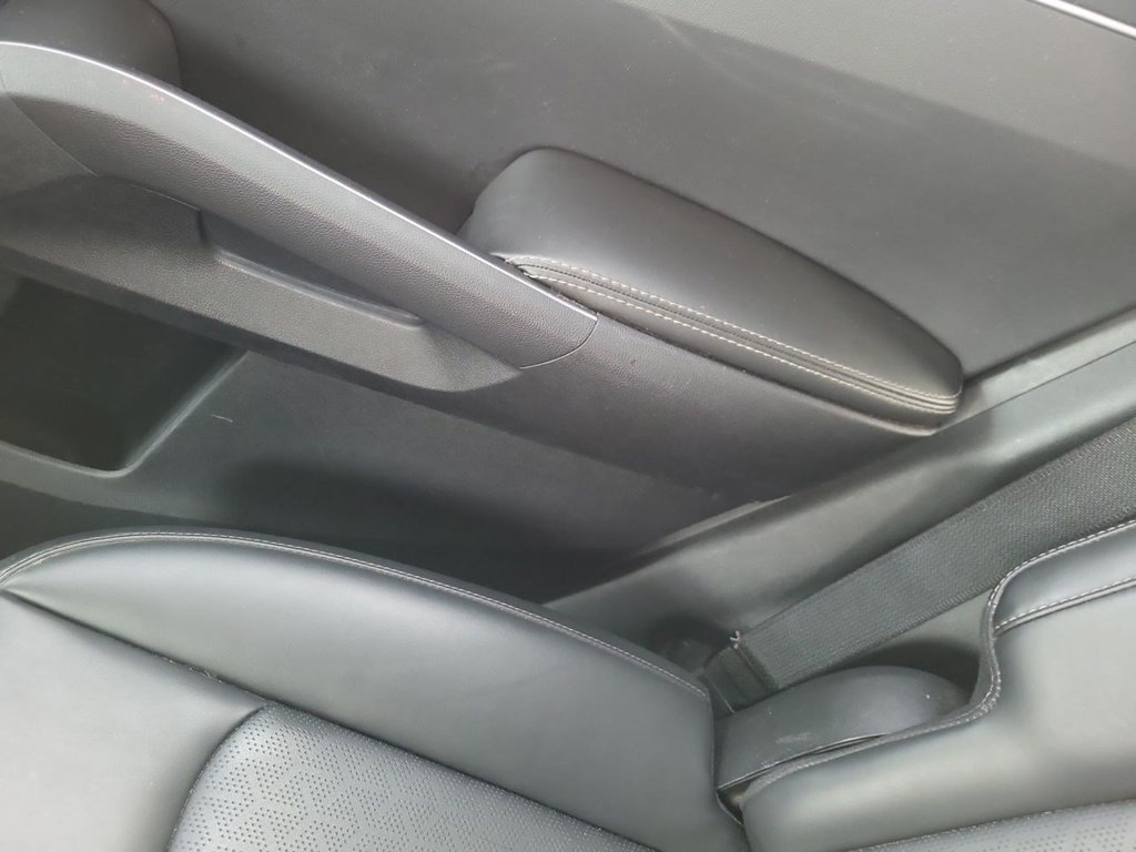 Used 2023 Kia Sorento S w/ Panoramic Sunroof Package FWD image 14
