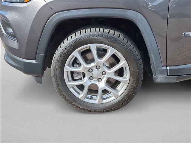 Used 2023 Jeep Compass Latitude AWD/4WD image 15