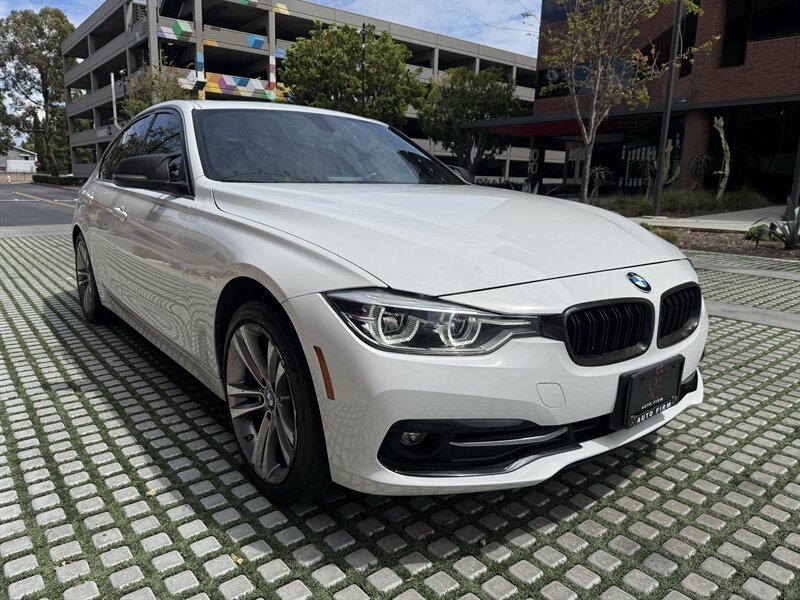 Used 2018 BMW 330i Sedan w/ Convenience Package RWD image 6