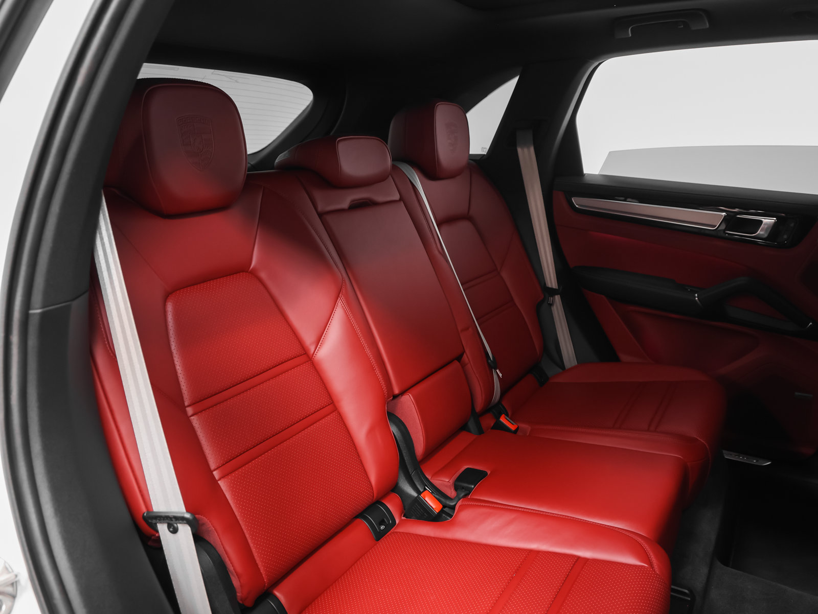 Certified 2023 Porsche Cayenne S Platinum AWD/4WD image 22