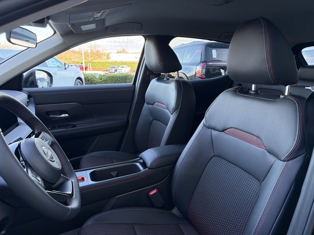 New 2026 Nissan Kicks SR w/ Cold Weather Package image 19