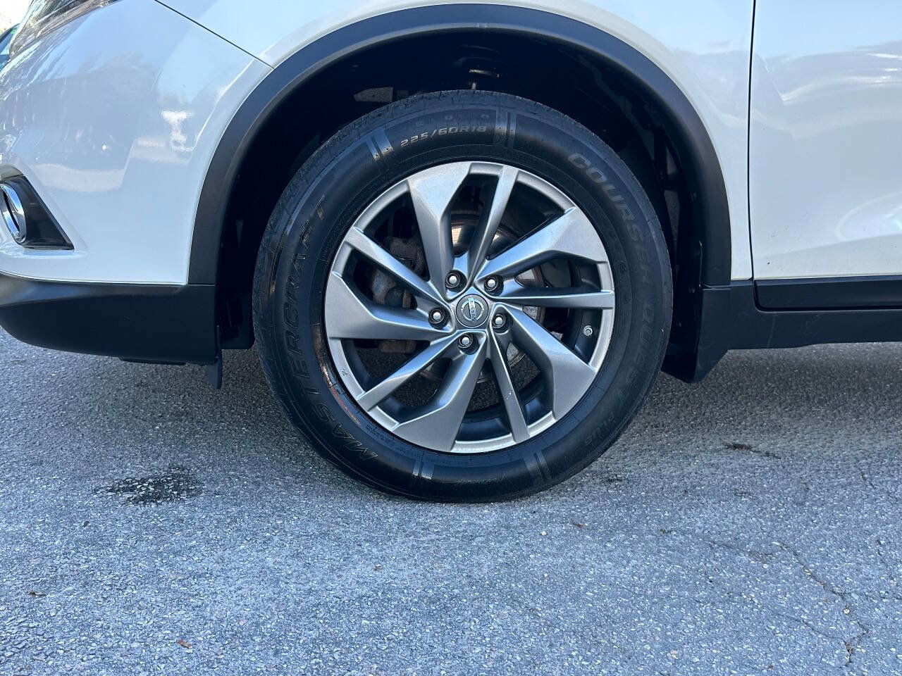 Used 2016 Nissan Rogue SL image 38