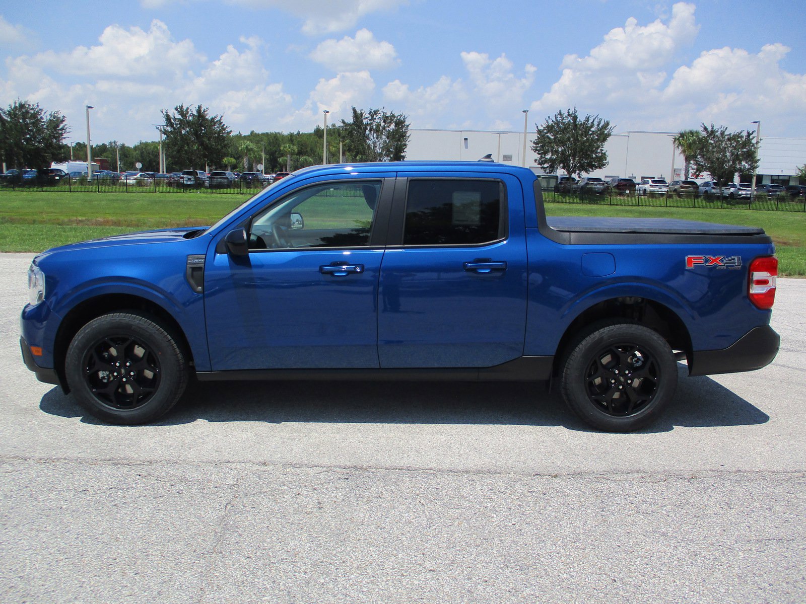 Used 2024 Ford Maverick Lariat w/ FX4 Off-Road Package image 4