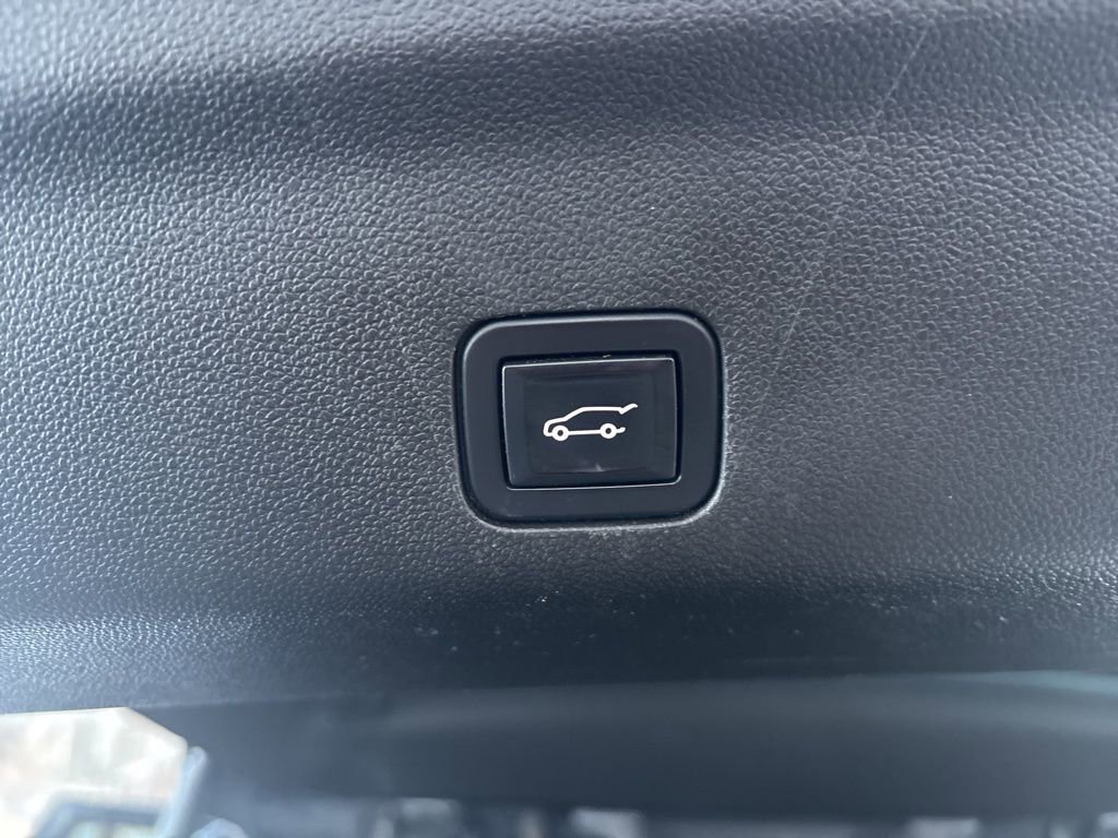 Used 2023 Chevrolet Tahoe RST image 21