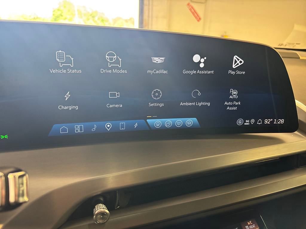 New 2026 Cadillac Vistiq Luxury image 36