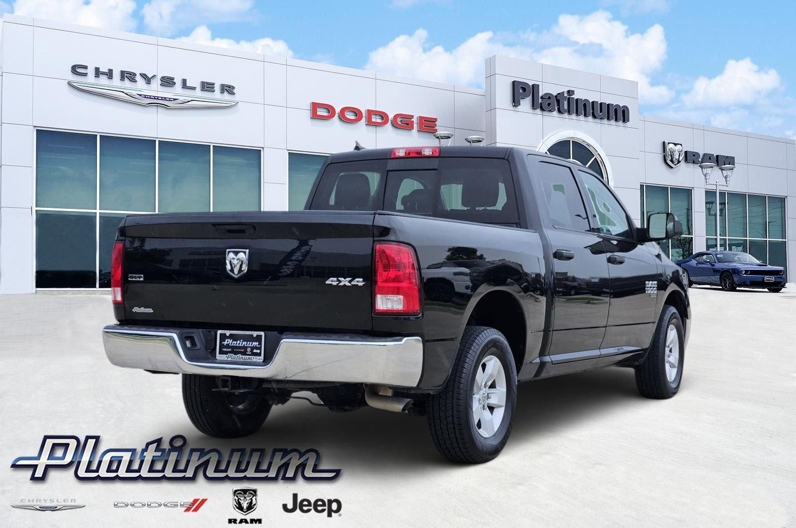 Used 2023 RAM 1500 Classic SLT w/ Trailer & Traction Group AWD/4WD image 5