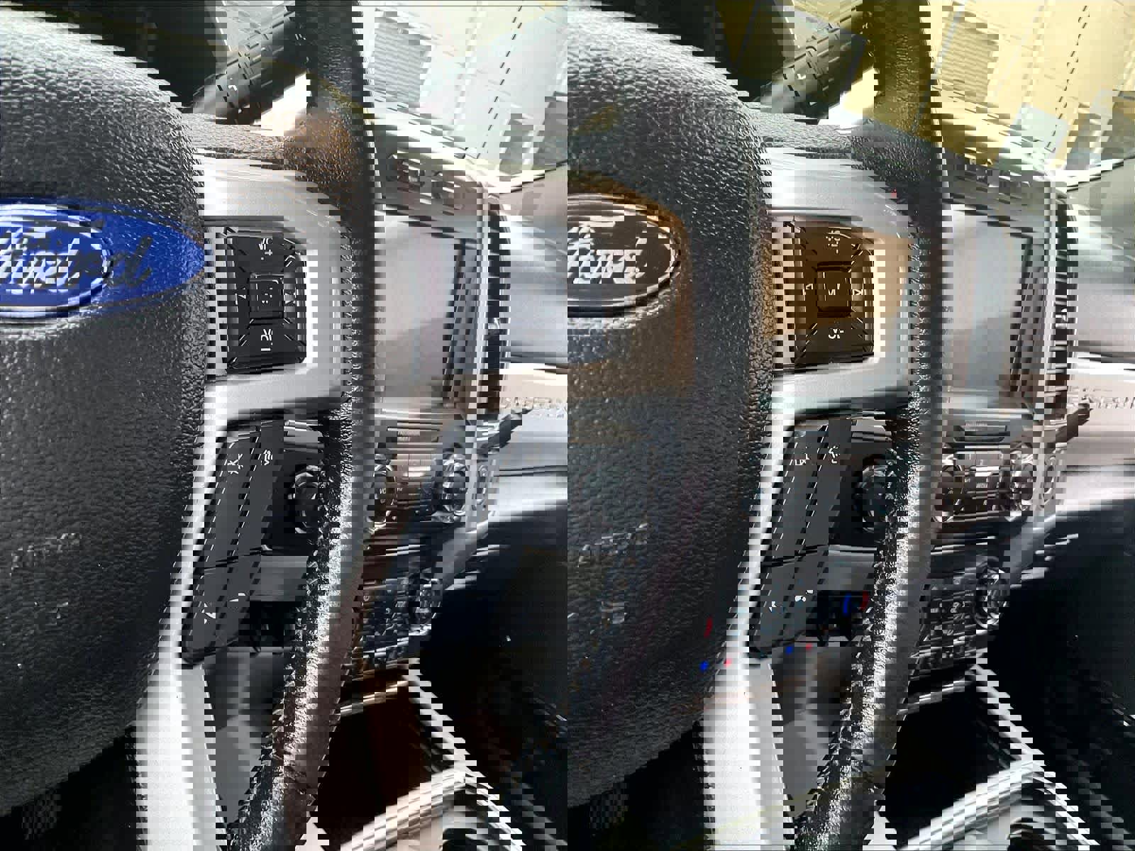 Used 2018 Ford F350 Lariat w/ Lariat Ultimate Package image 23