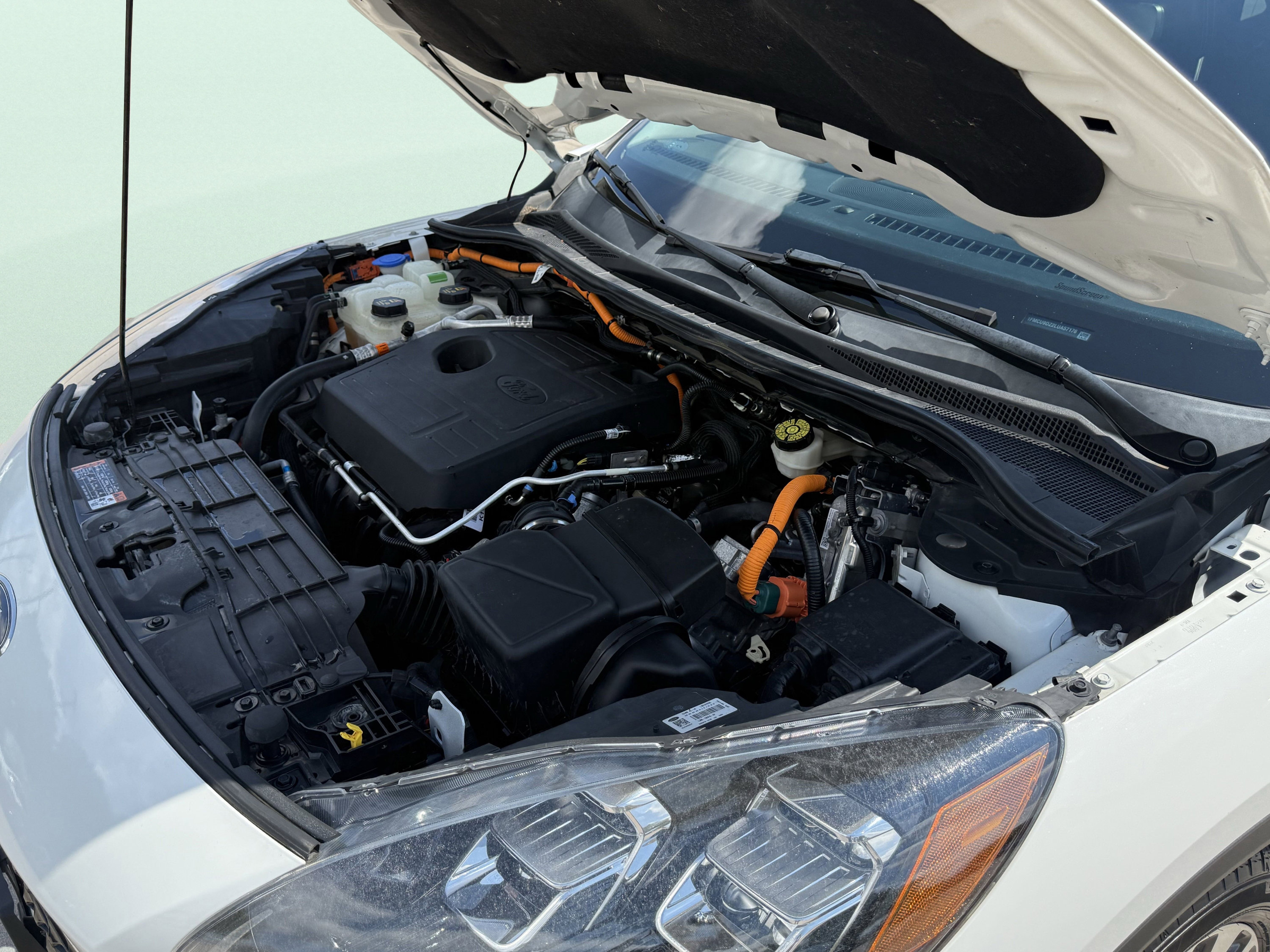 Used 2020 Ford Escape Titanium image 23