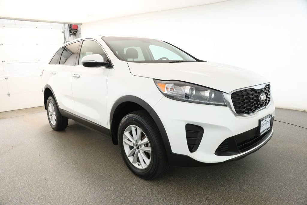 Used 2020 Kia Sorento LX image 3