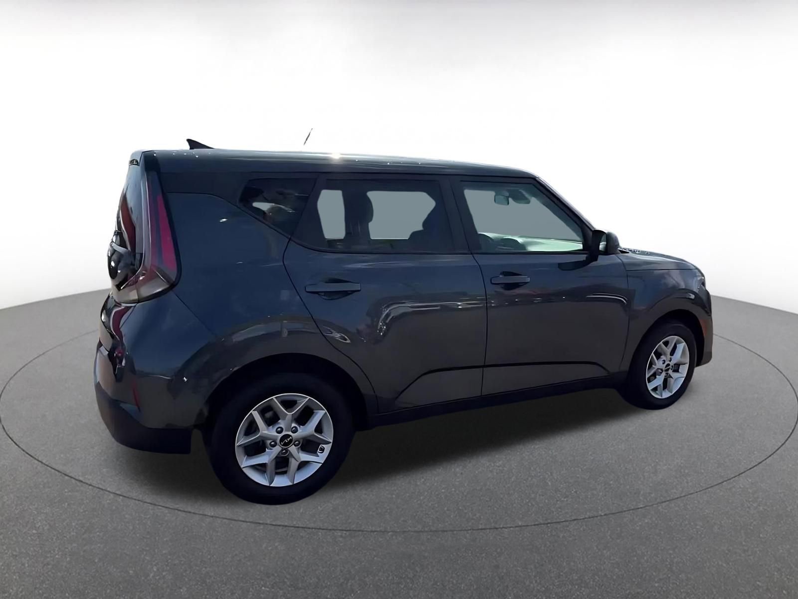 Used 2025 Kia Soul LX w/ LX Technology Package image 14