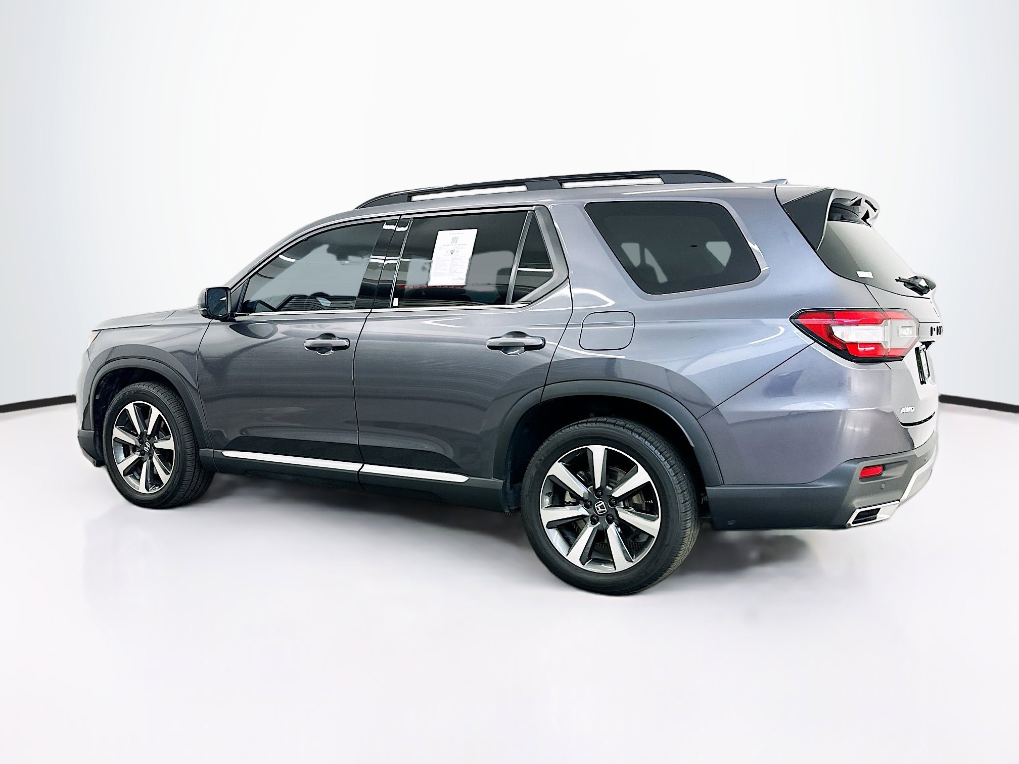 Used 2024 Honda Pilot Elite image 5