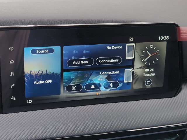New 2025 Nissan Kicks SR w/ Illumination Package FWD image 14