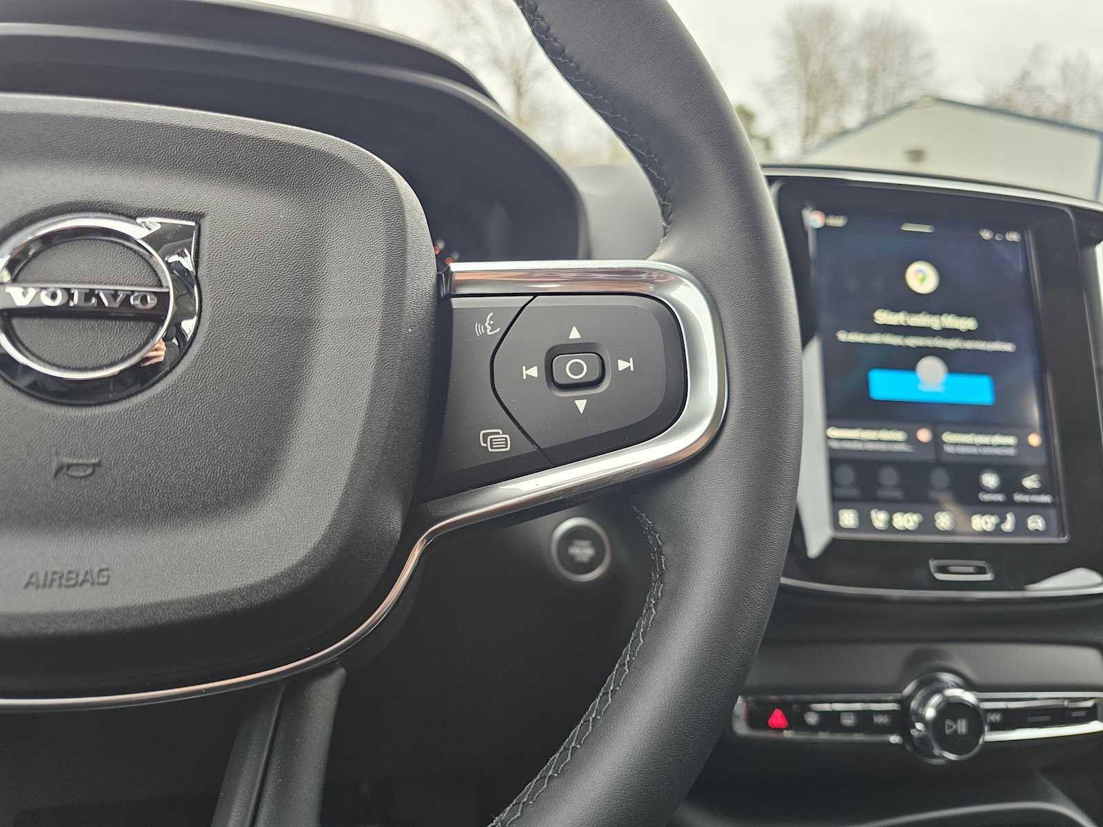 New 2026 Volvo XC40 B5 Plus w/ Protection Package Premier image 32