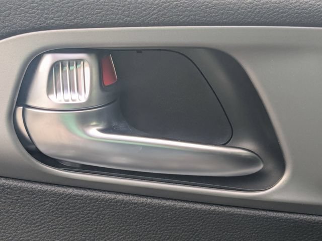 New 2027 Chrysler Pacifica Limited FWD image 13