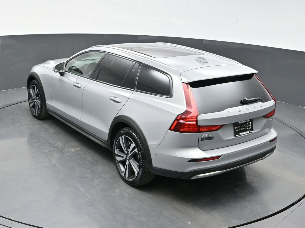 Used 2025 Volvo V60 B5 Cross Country Plus AWD/4WD image 34