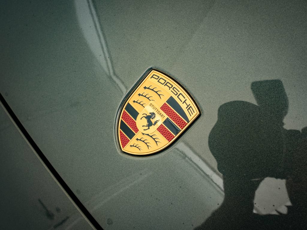 New 2026 Porsche Macan 4 Electric AWD/4WD image 19