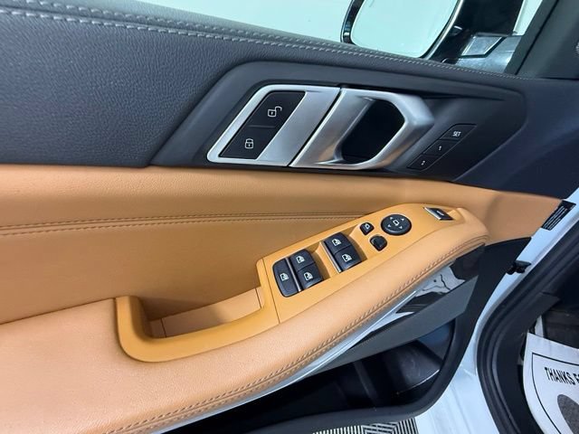 Used 2023 BMW X5 xDrive40i w/ M Sport Package AWD/4WD image 16