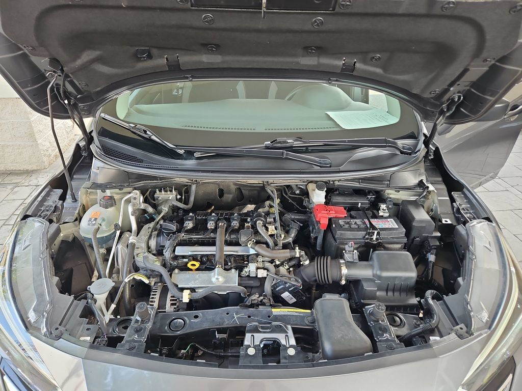 Used 2025 Nissan Versa S FWD image 30
