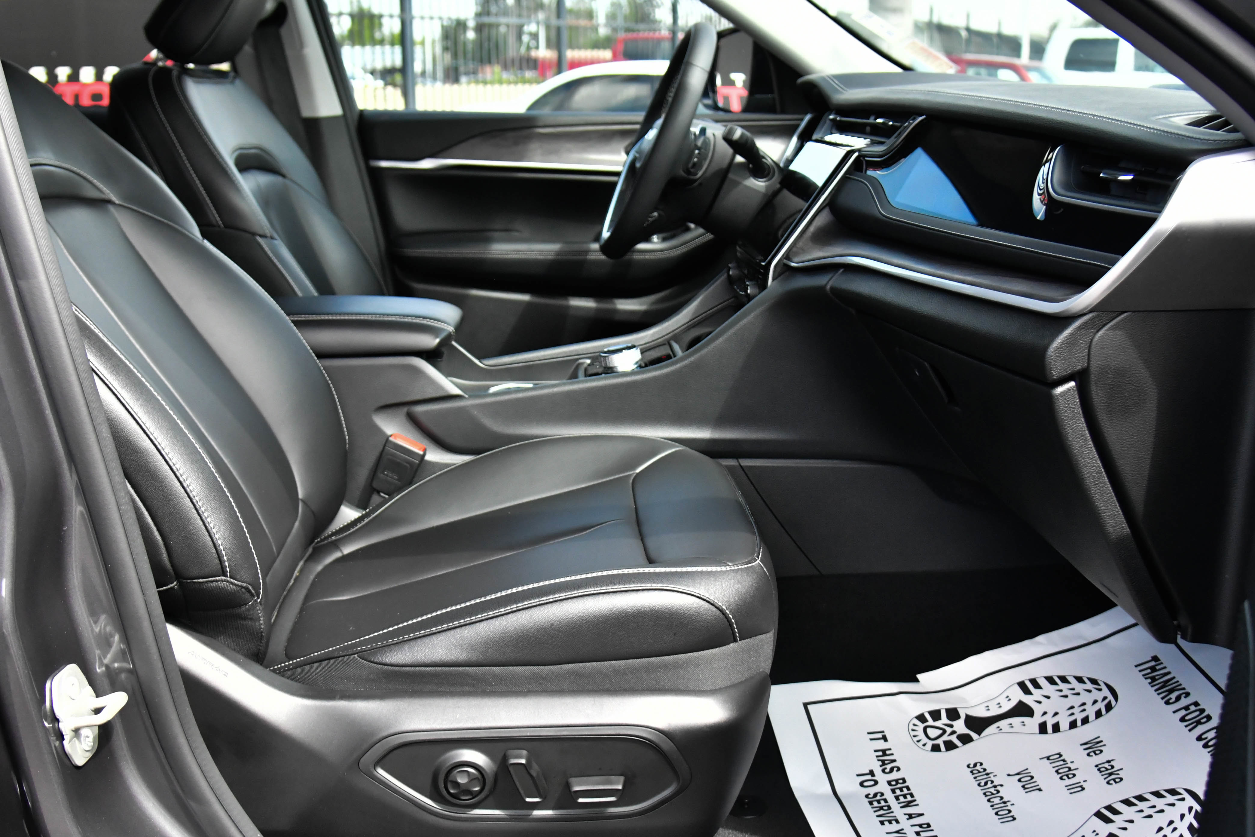 Used 2023 Jeep Grand Cherokee 4WD 4xe image 52