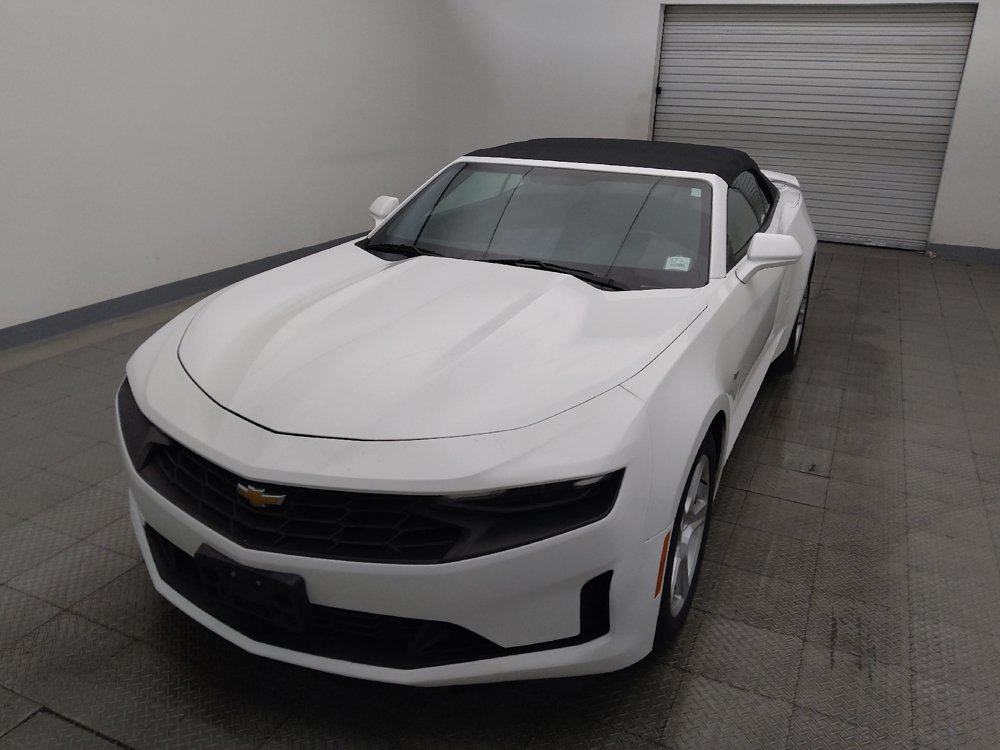 Used 2020 Chevrolet Camaro LT RWD image 15