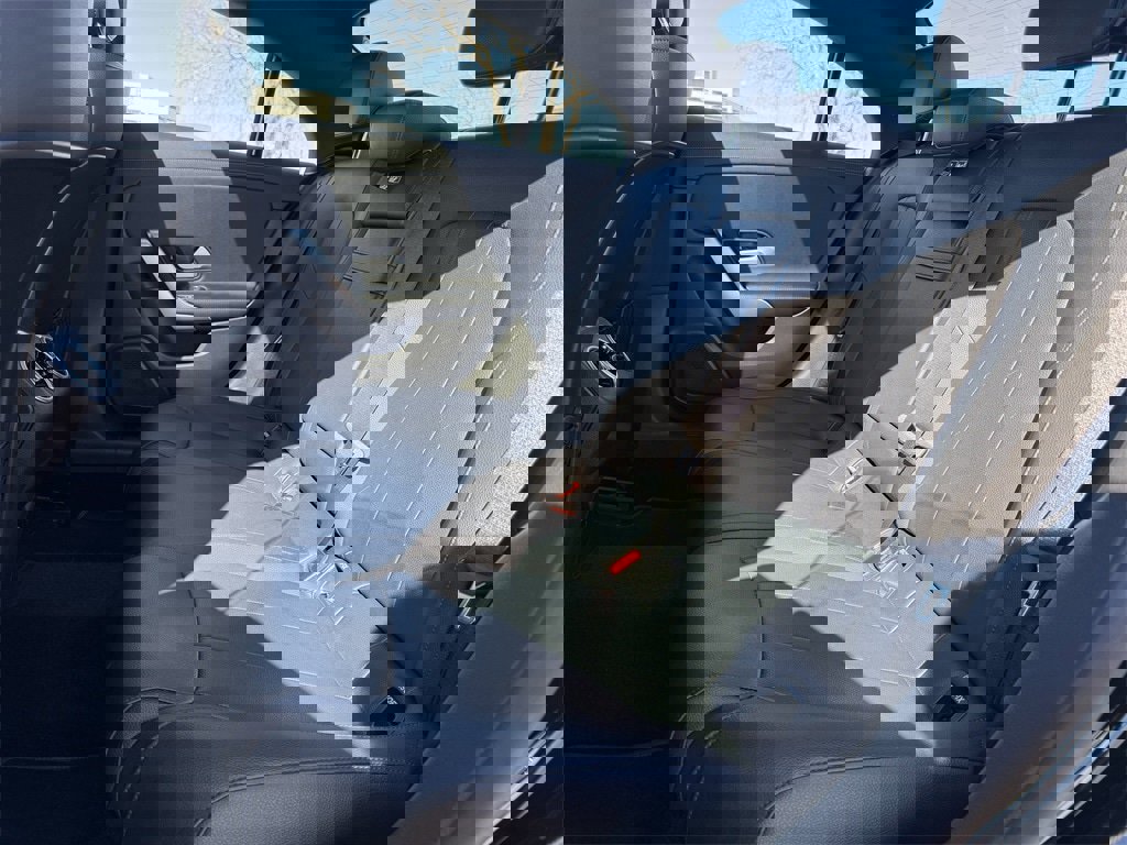 Used 2023 Mercedes-Benz CLA 250 image 29