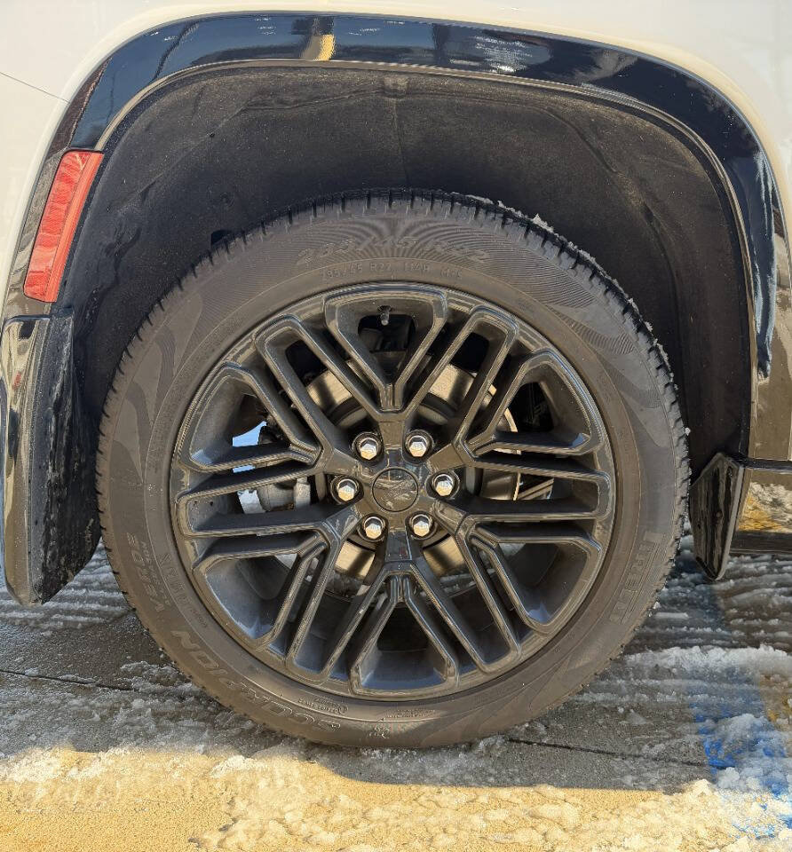 Used 2024 Jeep Wagoneer L Series II w/ Convenience Group I image 43