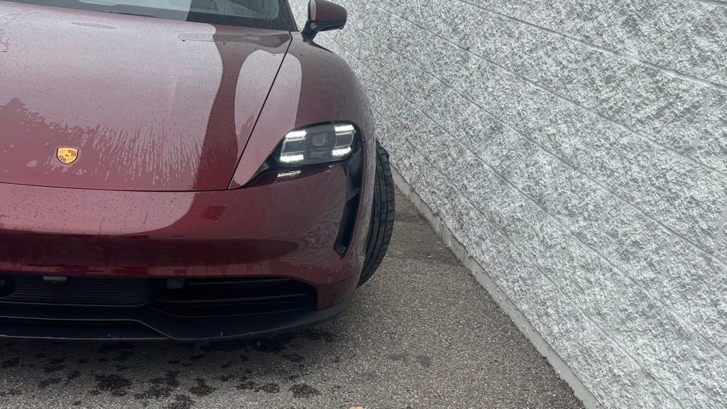 Used 2022 Porsche Taycan 4S AWD/4WD image 6