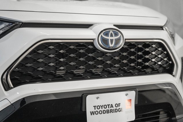Used 2024 Toyota RAV4 SE image 12