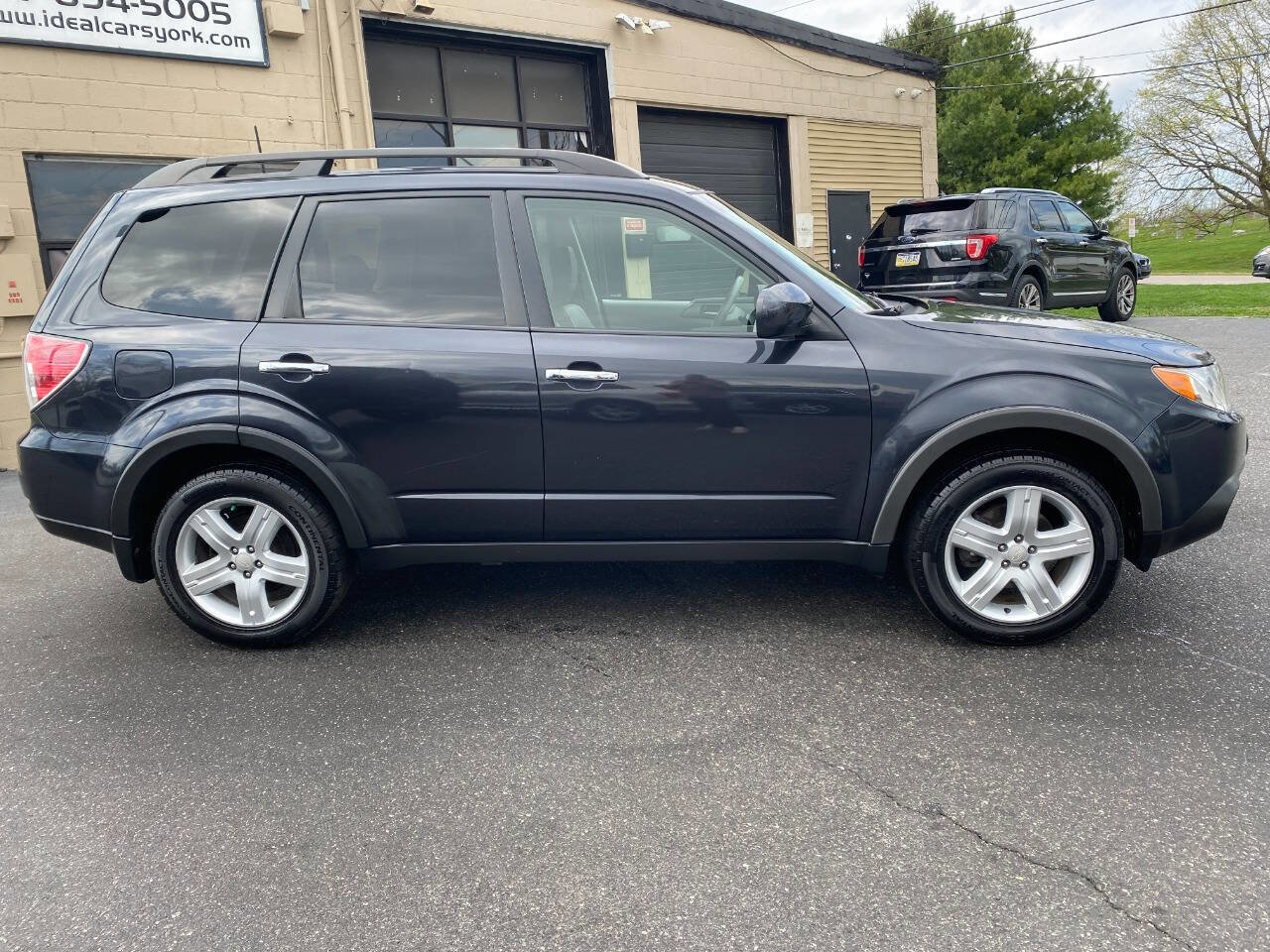 Used 2010 Subaru Forester 2.5X Limited w/ Popular Equipment Group 2 image 2