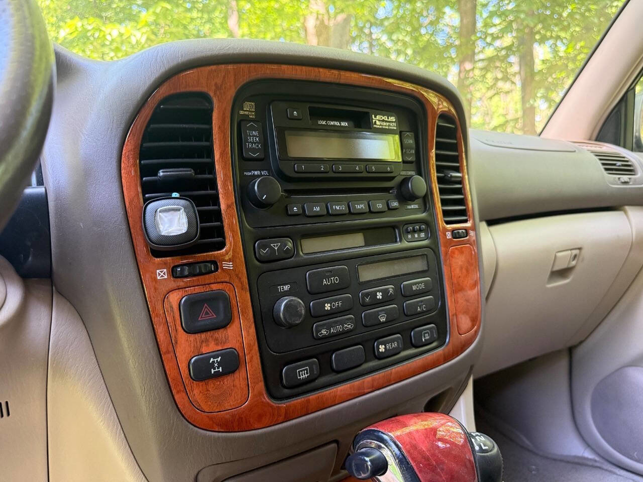 Used 2000 Lexus LX 470 4WD image 24
