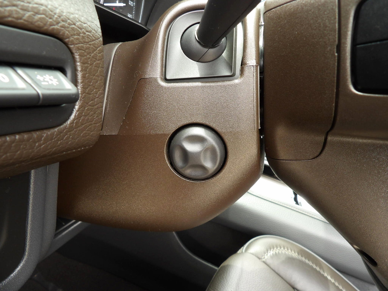 Used 2021 GMC Yukon Denali w/ Denali Premium Package image 27