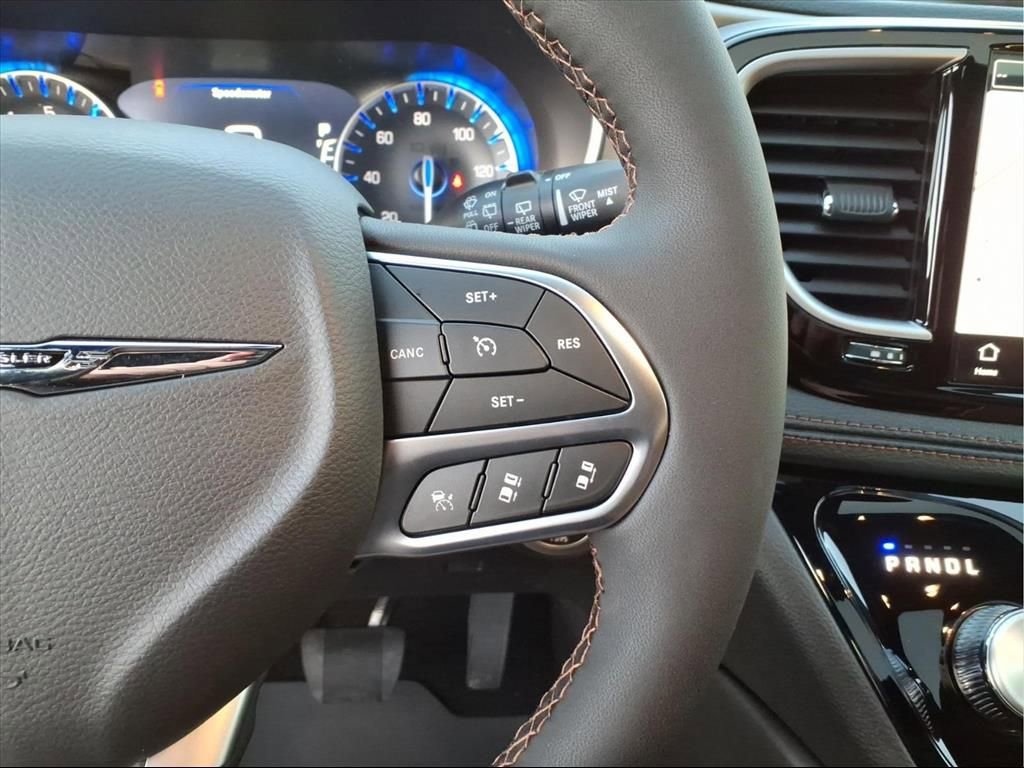 New 2026 Chrysler Pacifica Pinnacle w/ Trailer Tow Group image 18