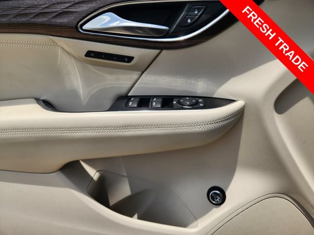 Used 2022 Buick Envision Avenir w/ Technology Package II FWD image 21