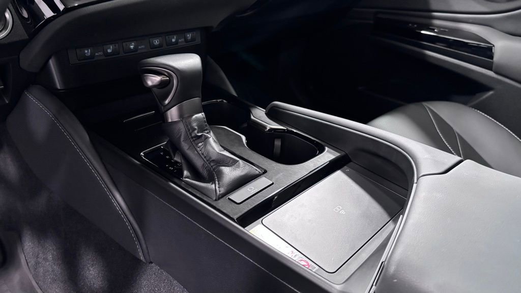 Used 2023 Lexus ES 350 Luxury w/ Accessory Package (Z1) image 14