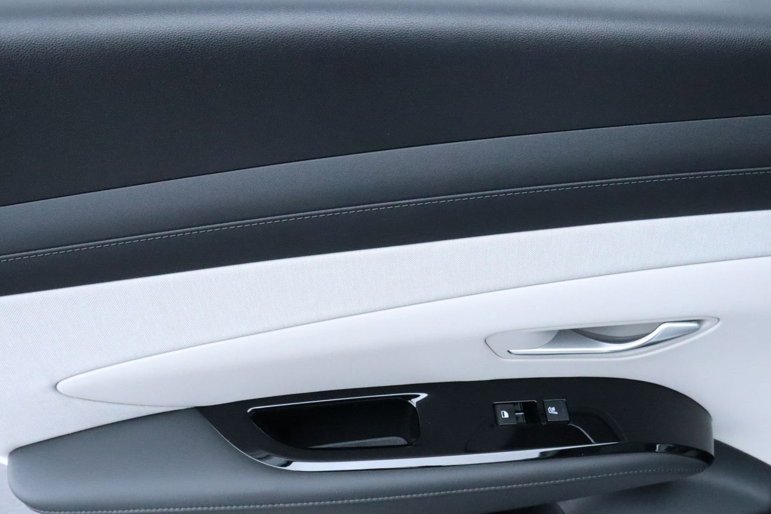 New 2026 Hyundai Tucson Limited image 24