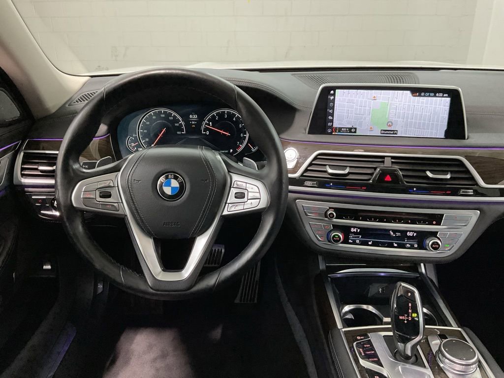 Used 2018 BMW 740i xDrive image 8
