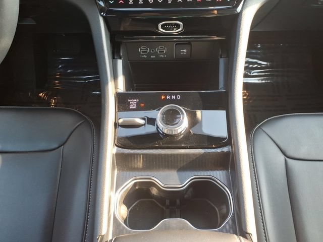 Certified 2026 Jeep Grand Cherokee Limited w/ Limited Altitude Package AWD/4WD image 27
