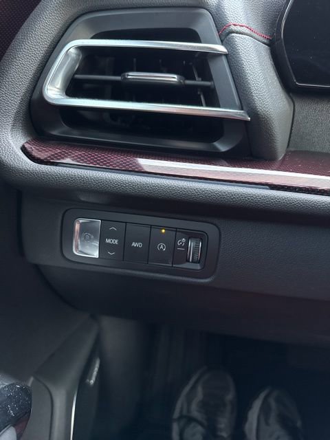 Used 2024 Chevrolet Traverse RS image 43