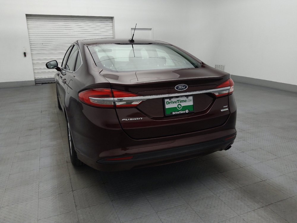 Used 2018 Ford Fusion SE w/ Fusion SE Technology Package FWD image 6