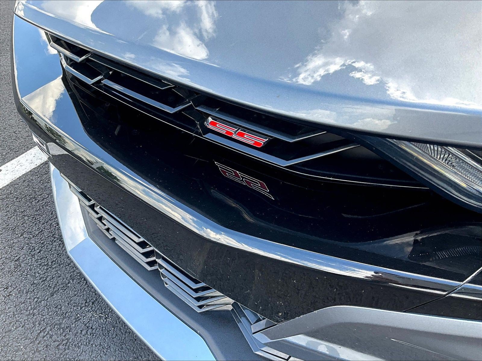 Used 2019 Chevrolet Camaro SS w/ Black Appearance Package RWD image 35