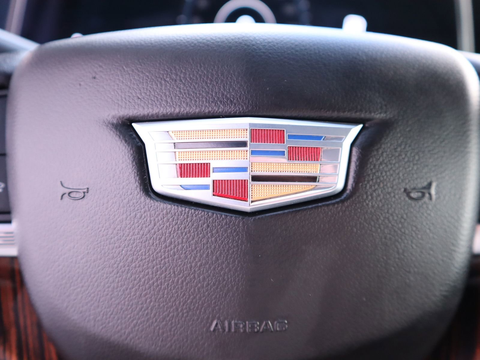 Used 2021 Cadillac Escalade ESV Premium Luxury w/ Driver Assist Tech Package AWD/4WD image 37