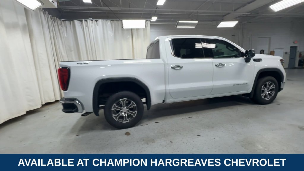 Used 2025 GMC Sierra 1500 SLT AWD/4WD image 11