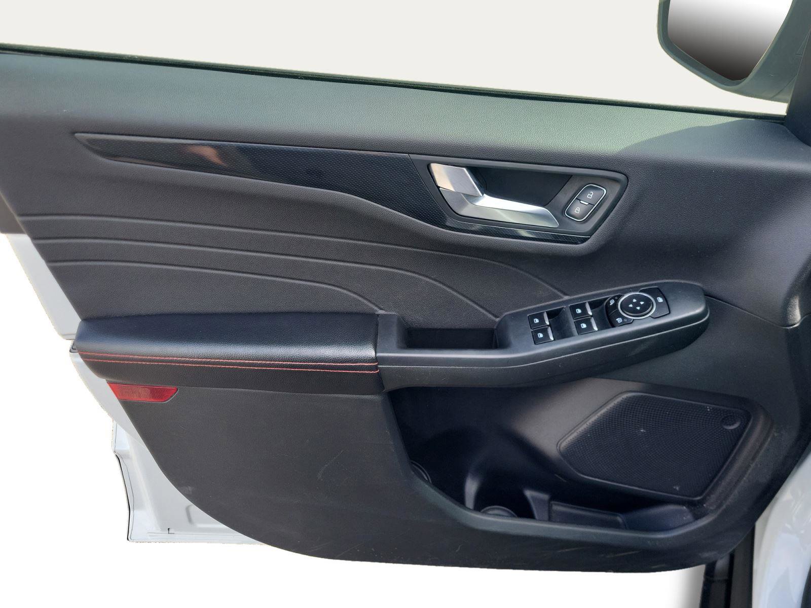 Used 2023 Ford Escape ST-Line image 9